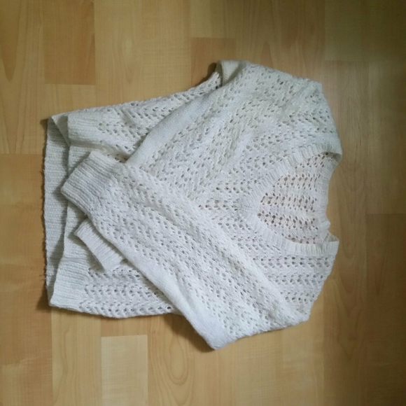 White loose-knit wool sweater